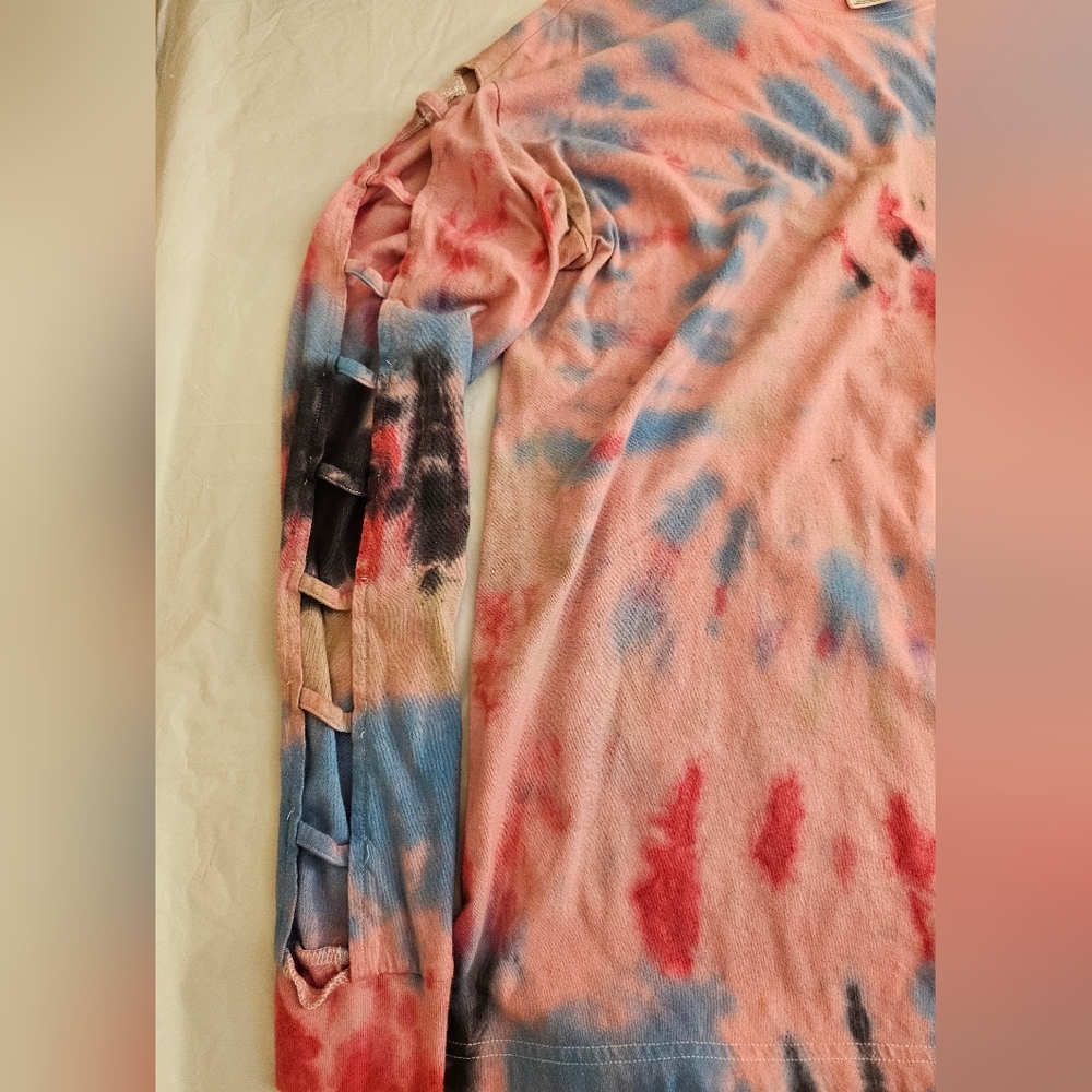 PINK Victoria's Secret tie dye long sleeve T-shirt size Xsmall - Picture 2 of 6